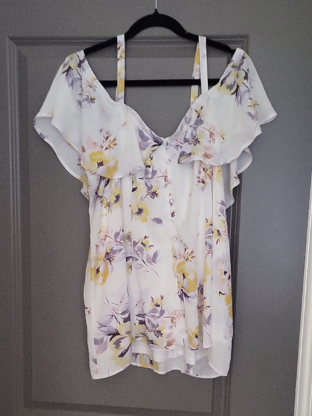 torrid White Floral Ruffle Cold-Shoulder Cami with Yellow & Lavender Print